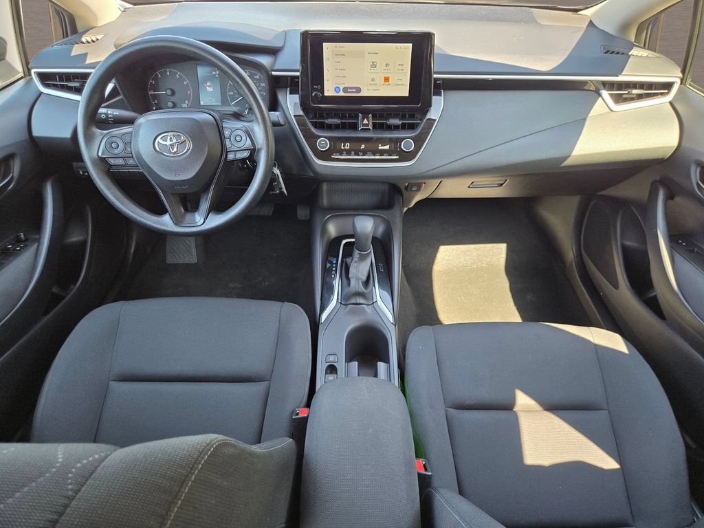 Used 2025 Toyota Corolla LE FWD image 14