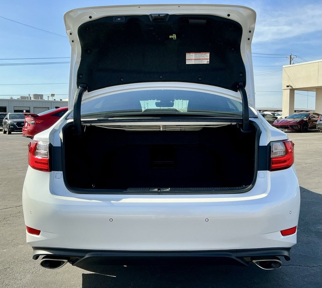 Used 2016 Lexus ES 350 w/ Luxury Package w/Wood Trim image 17