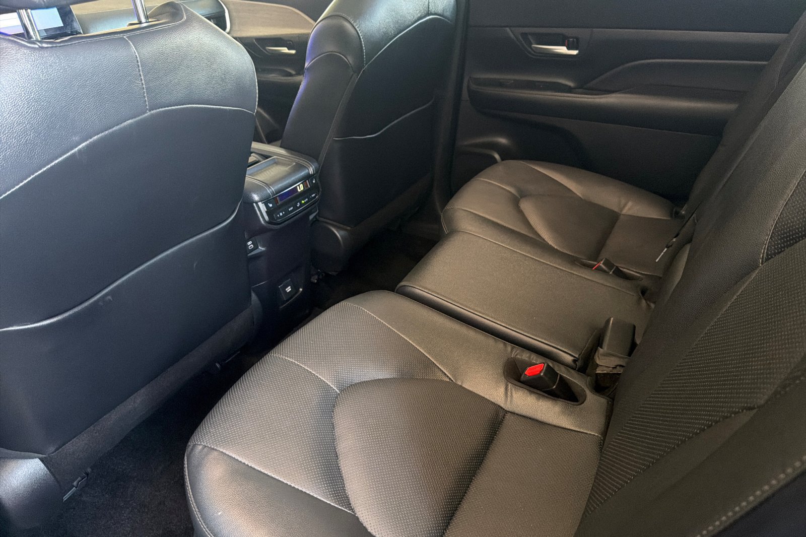 Used 2024 Toyota Grand Highlander AWD Hybrid image 15