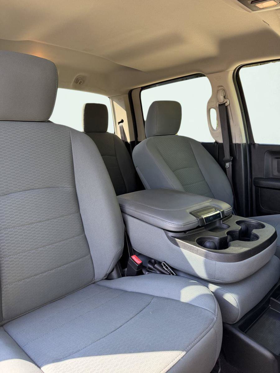 Used 2018 RAM 3500 Tradesman w/ Chrome Appearance Group AWD/4WD image 17