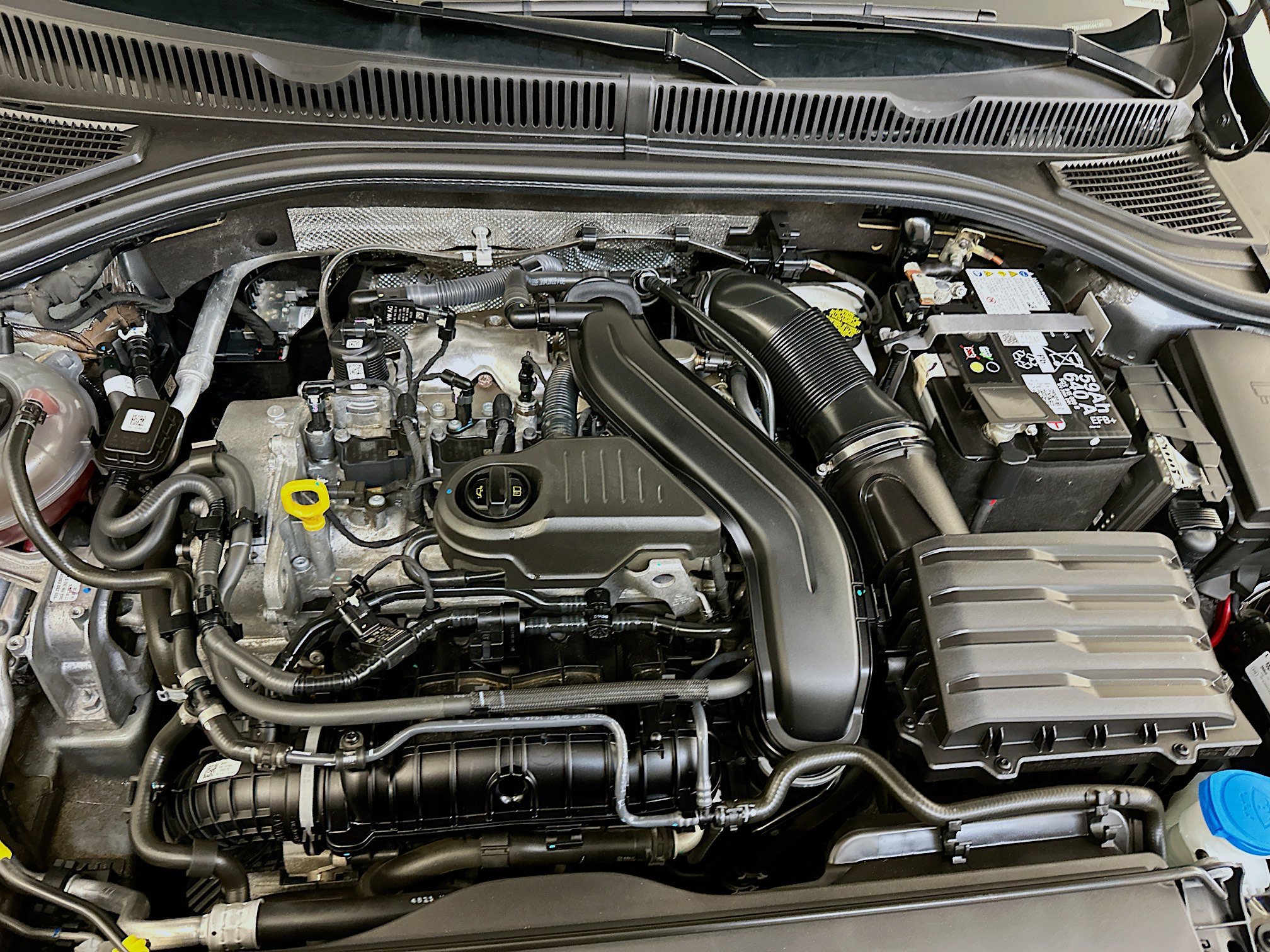 Used 2024 Volkswagen Jetta SE image 33