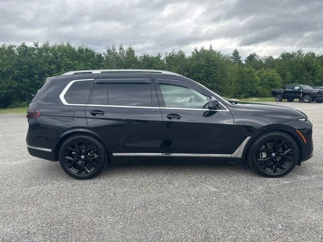 Used 2024 BMW X7 xDrive40i w/ Premium Package AWD/4WD image 8