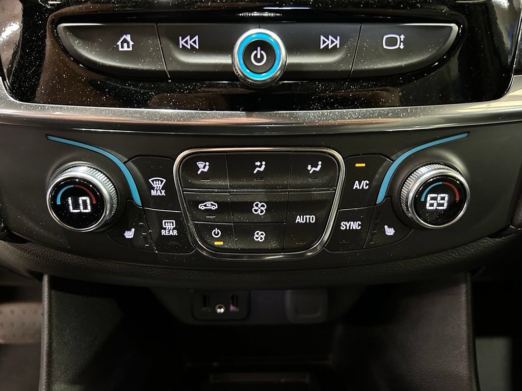 Used 2023 Chevrolet Traverse LT AWD/4WD image 33