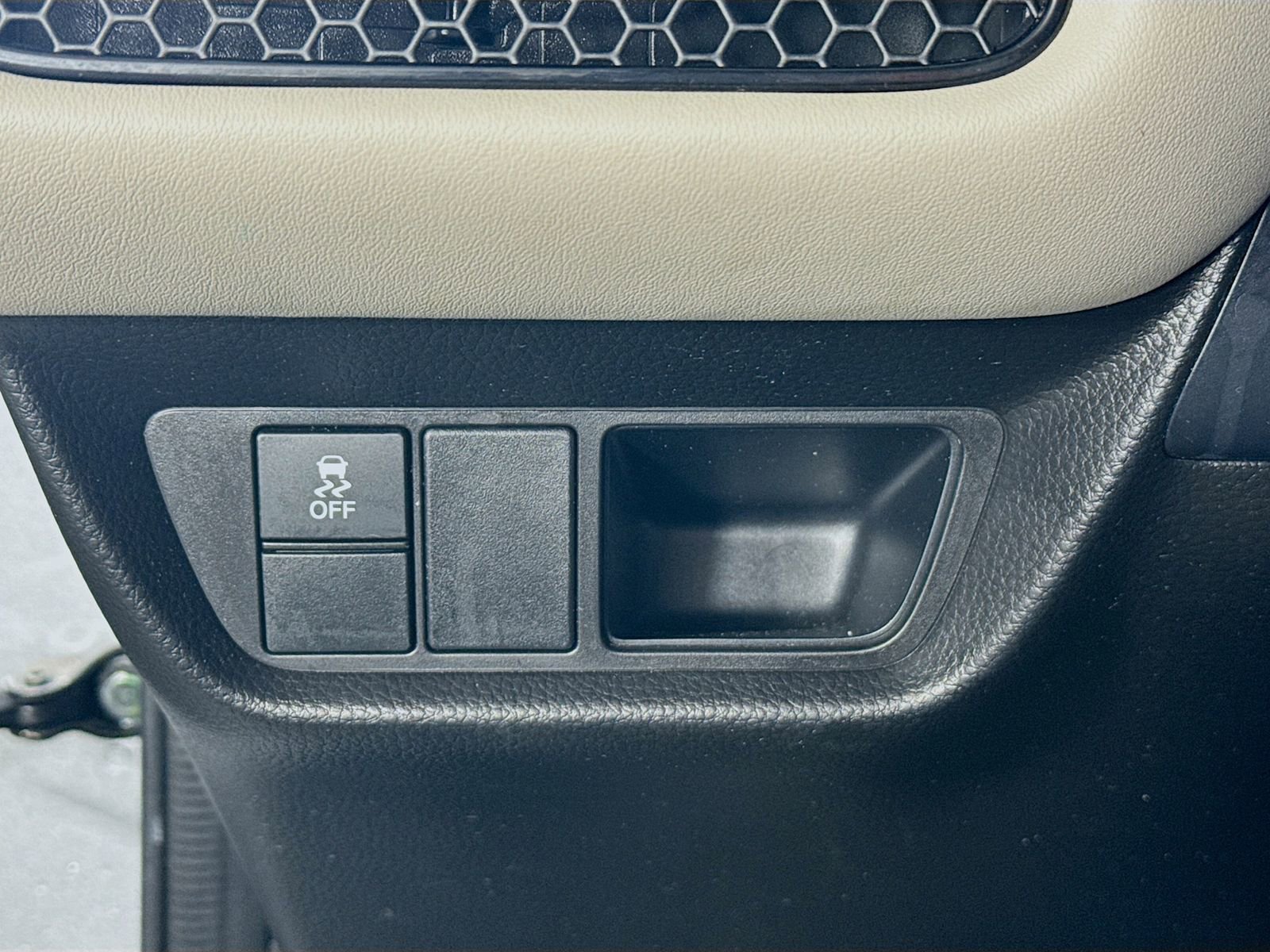 Used 2024 Honda HR-V LX image 11