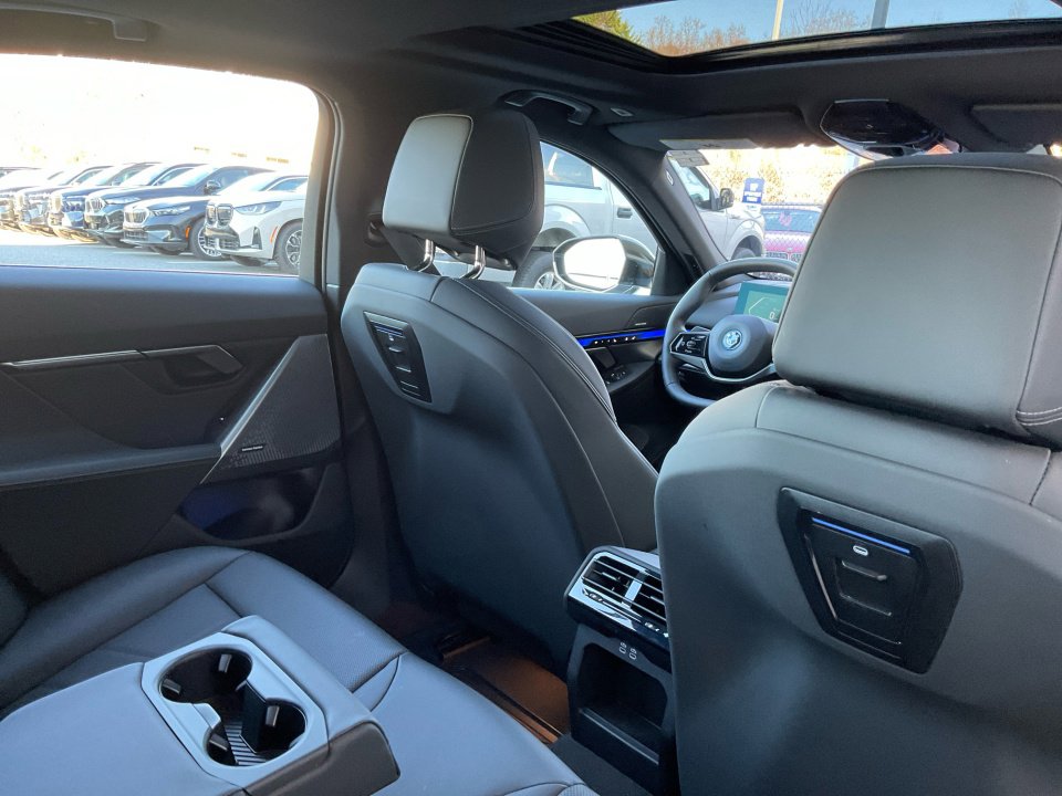 Certified 2024 BMW i5 eDrive40i w/ M Sport Package RWD image 29