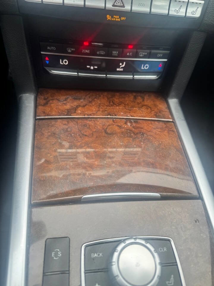 Used 2015 Mercedes-Benz E 350 E 350 4MATIC AWD 4dr Sedan w/ Premium 1 Package image 23