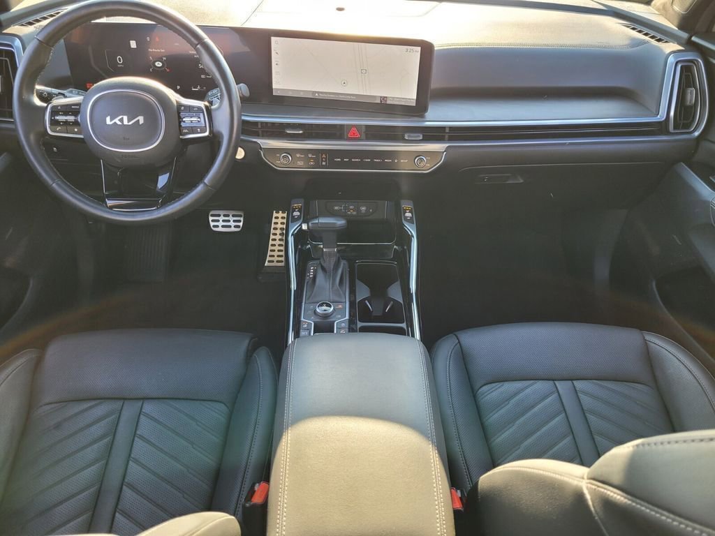 Used 2024 Kia Sorento SX Prestige image 8