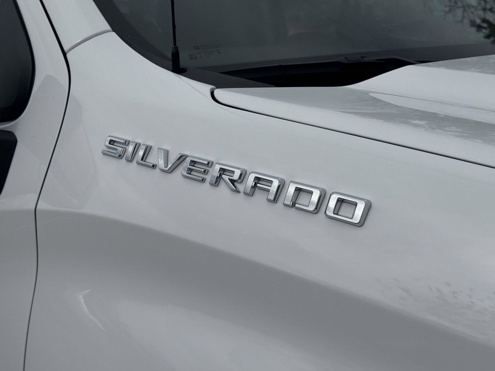 Used 2025 Chevrolet Silverado 1500 W/T image 8