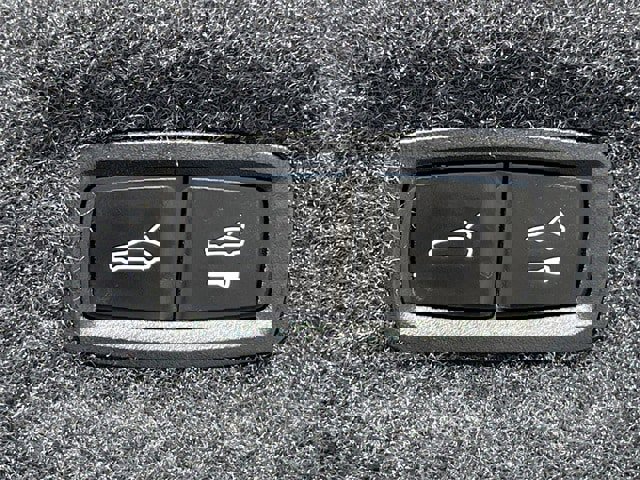 Used 2020 Porsche Taycan 4S image 29