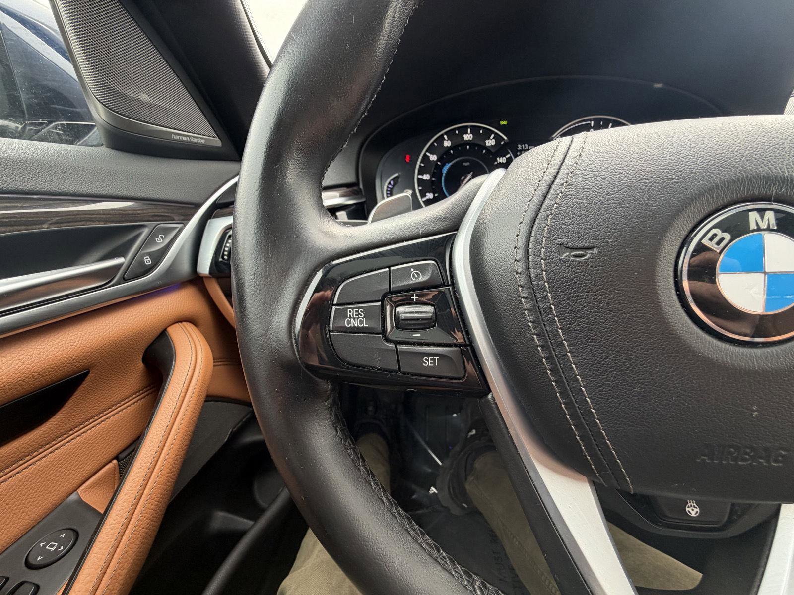 Used 2018 BMW 530e xDrive AWD/4WD image 16