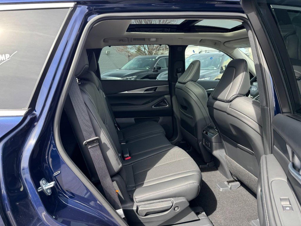 New 2026 INFINITI QX60 Luxe w/ Cargo Package image 5
