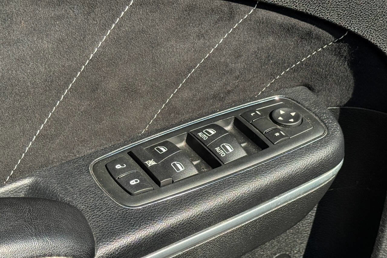 Used 2013 Dodge Charger SRT8 w/ Adaptive Cruise Control Group RWD image 48