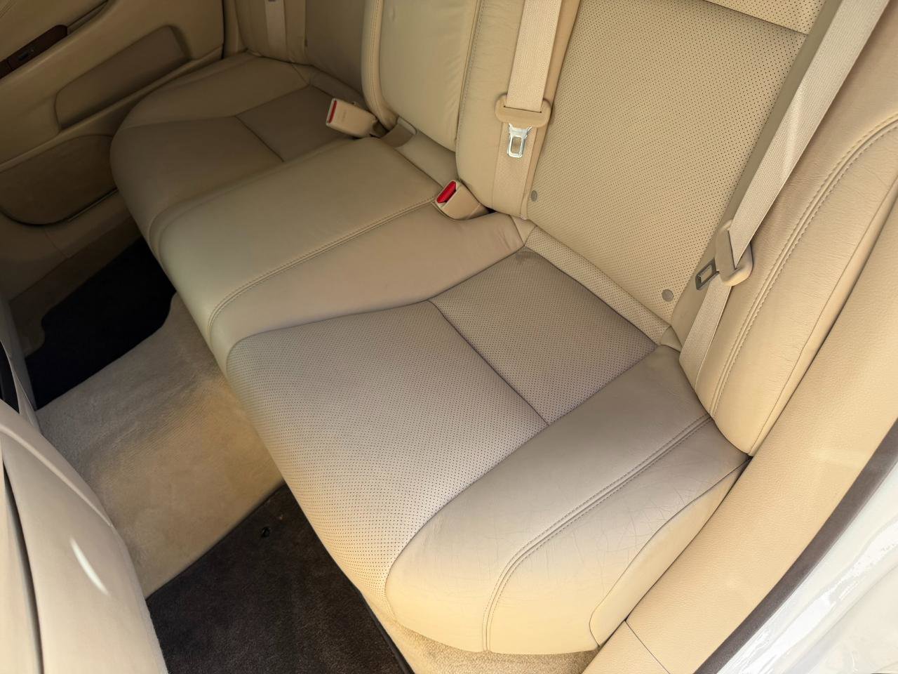 Used 2011 Lexus LS 460 AWD w/ Comfort Pkg image 42