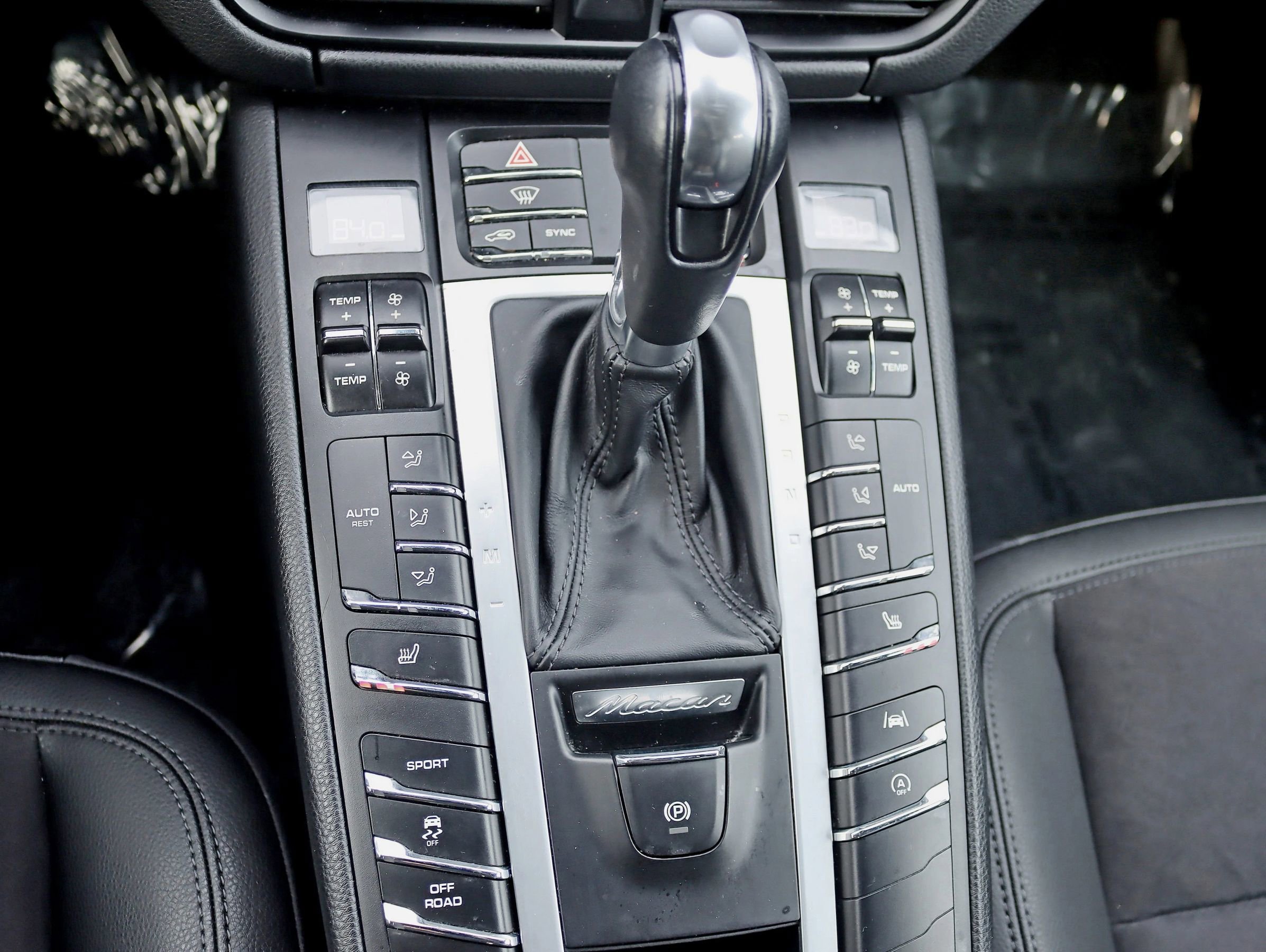 Used 2020 Porsche Macan Sport Edition image 22