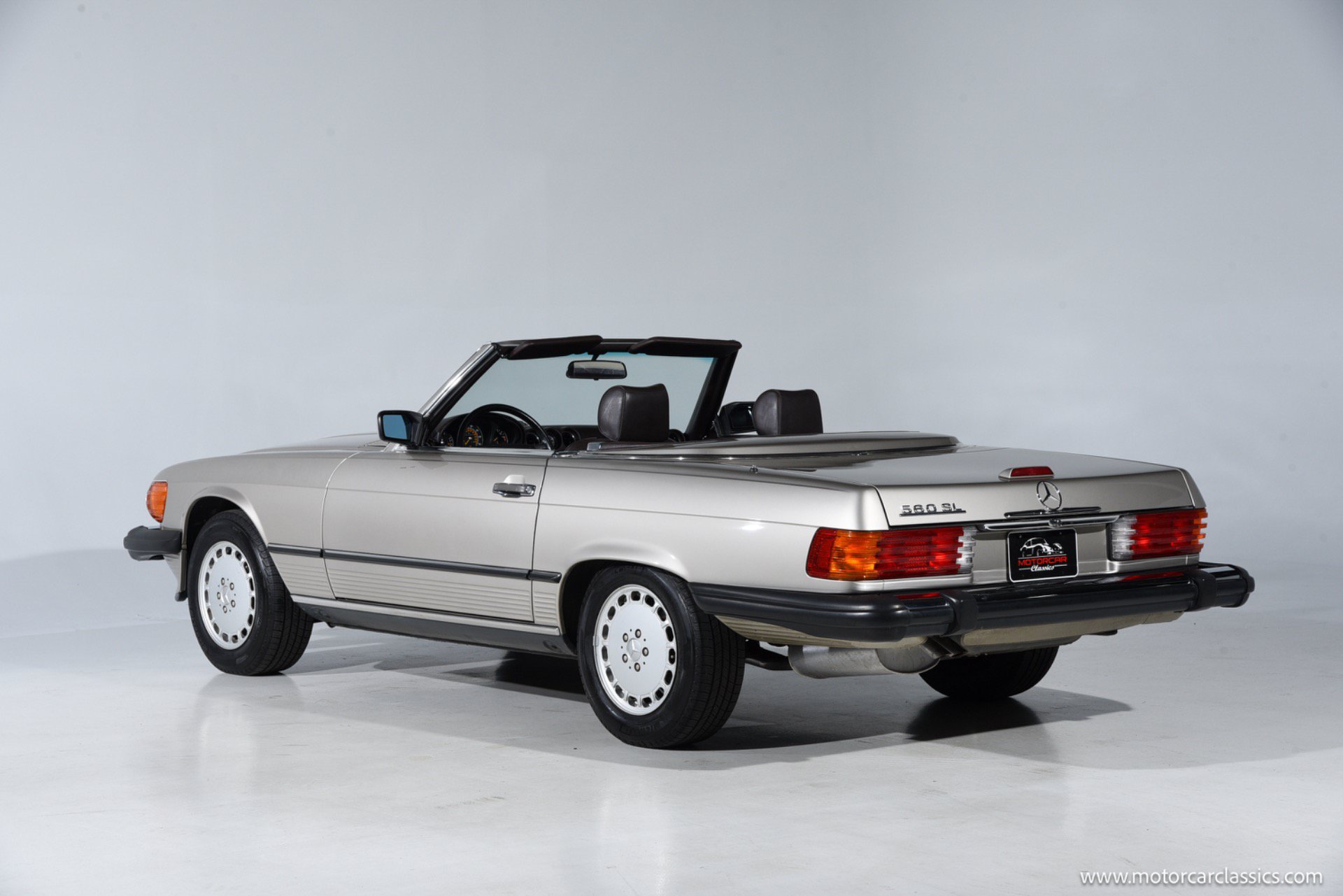 Used 1988 Mercedes-Benz 560 SL image 6