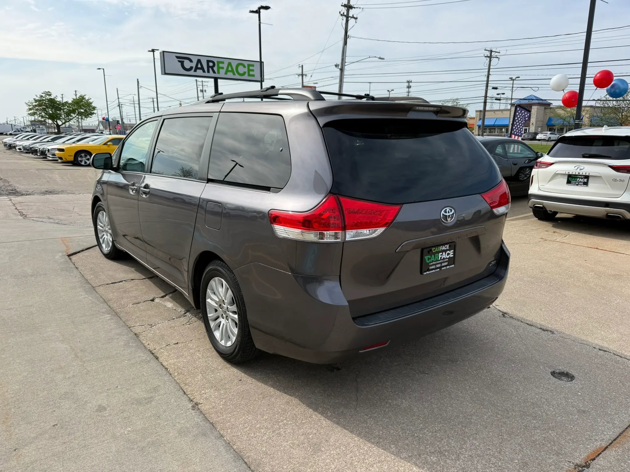Used 2012 Toyota Sienna XLE FWD image 9