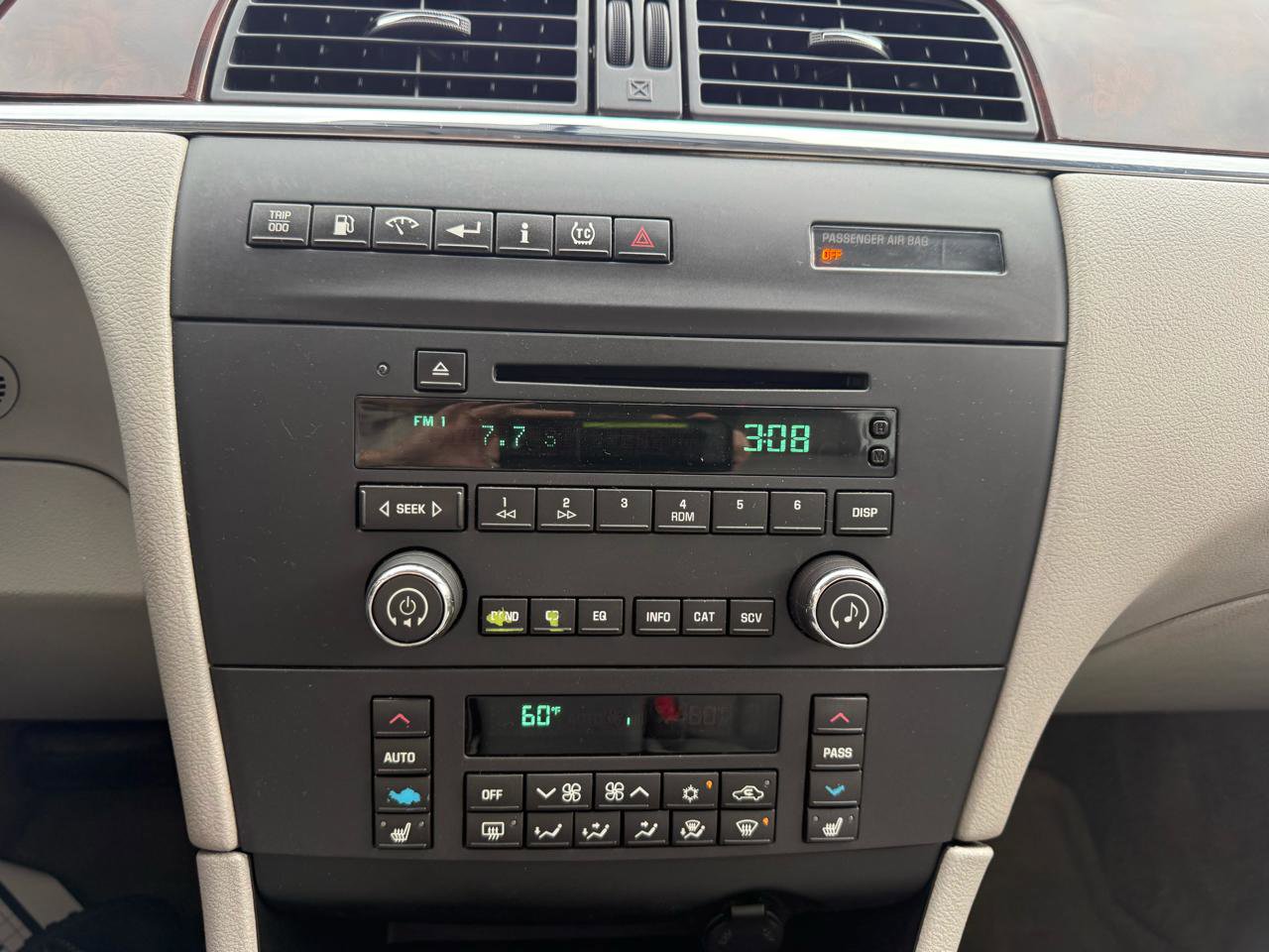 Used 2008 Buick LaCrosse CXL image 10