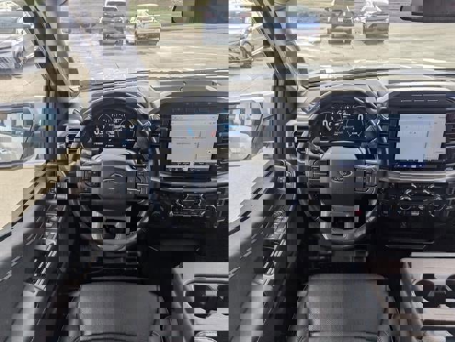 Used 2022 Ford F150 Lariat w/ Equipment Group 501A Mid image 3