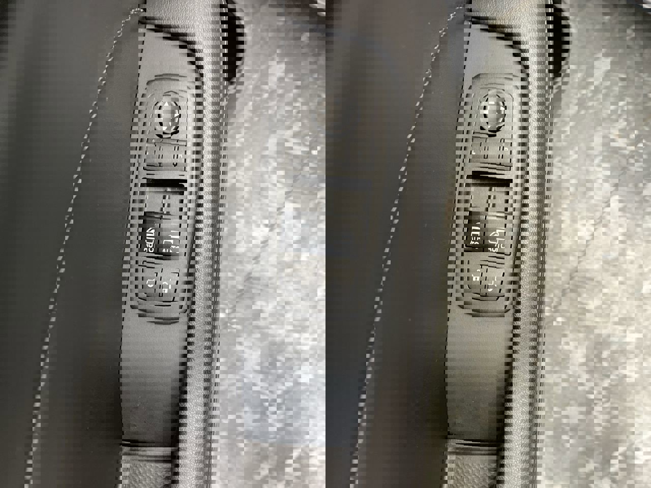 Used 2018 Dodge Challenger R/T Plus RWD image 8