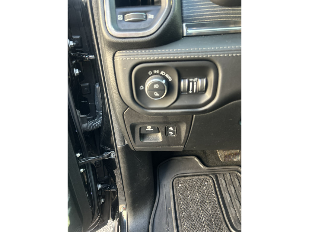 Used 2021 RAM 1500 Limited AWD/4WD image 19