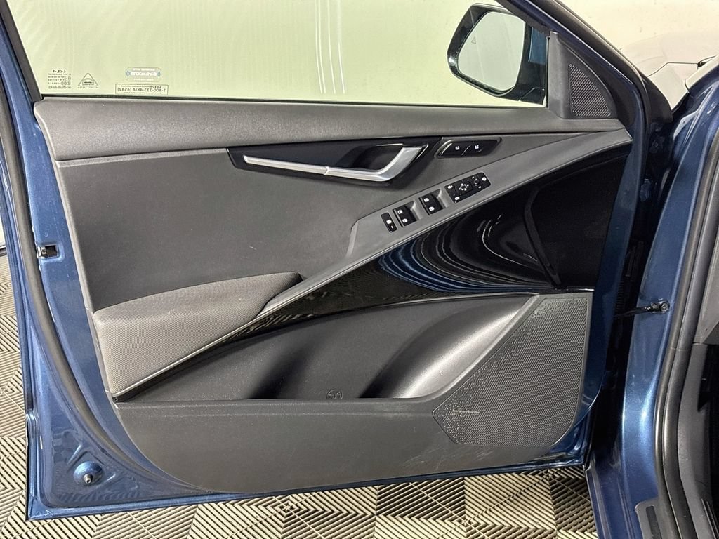 Certified 2023 Kia Niro FWD image 11