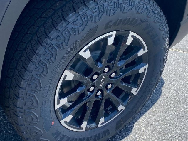 New 2026 Chevrolet Traverse Z71 w/ Driver Confidence Package image 25