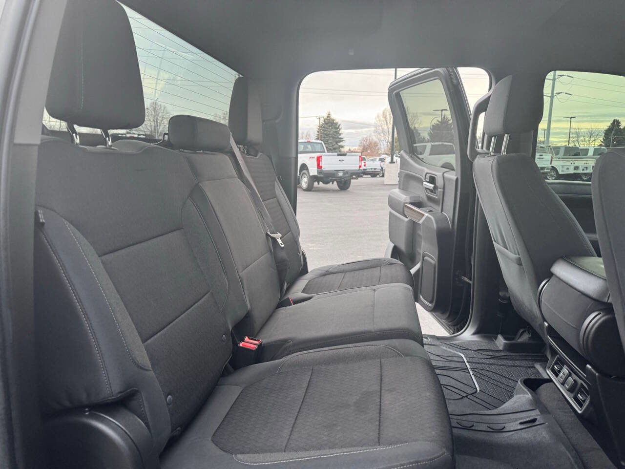 Used 2019 Chevrolet Silverado 1500 RST w/ Z71 Off-Road Package AWD/4WD image 30