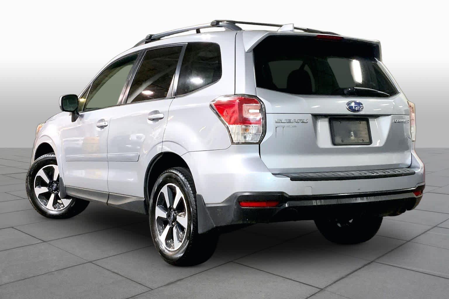 Used 2018 Subaru Forester 2.5i Premium AWD/4WD image 12