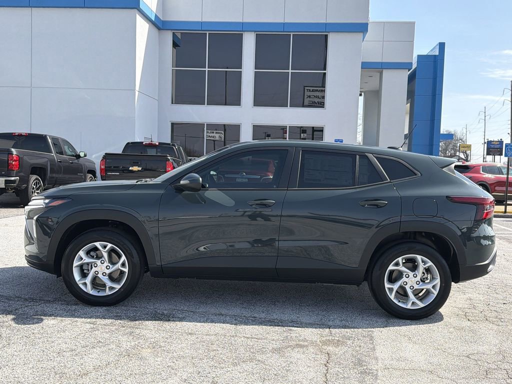 New 2026 Chevrolet Trax LS w/ LS Convenience Package FWD image 18