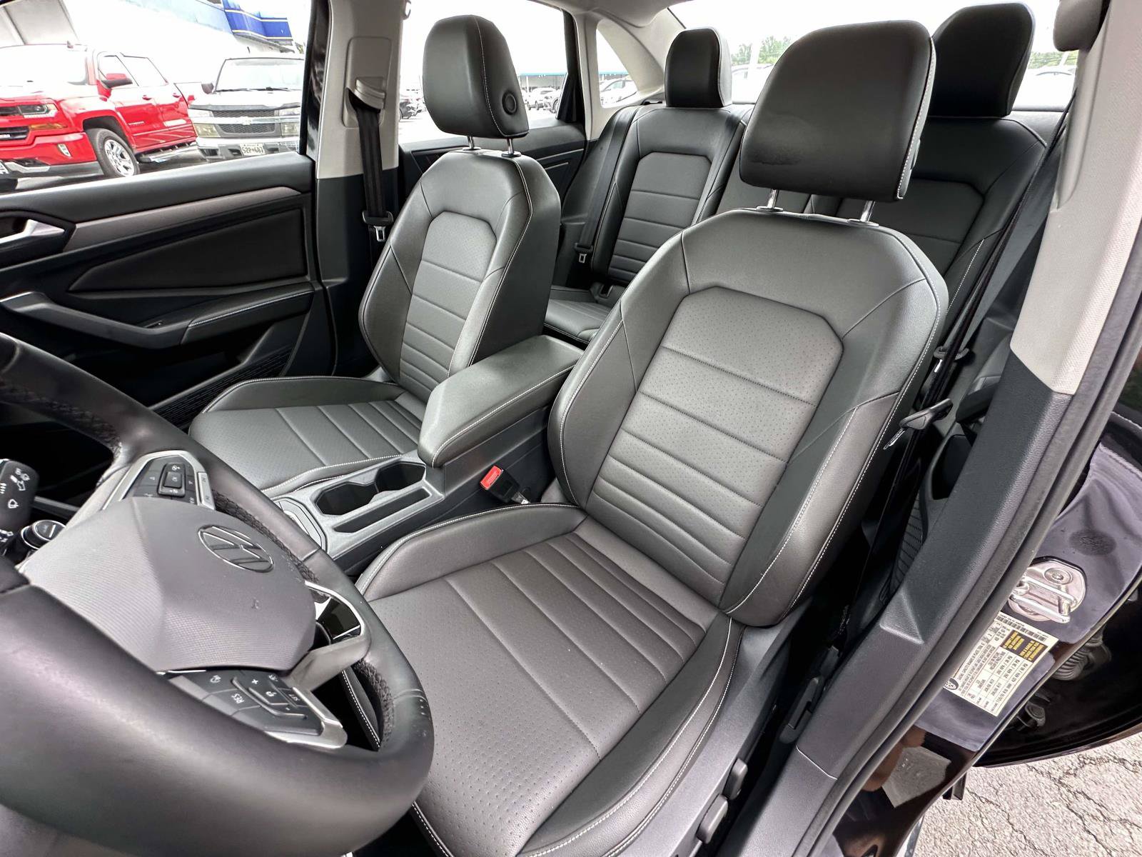 Used 2023 Volkswagen Jetta SE FWD image 23