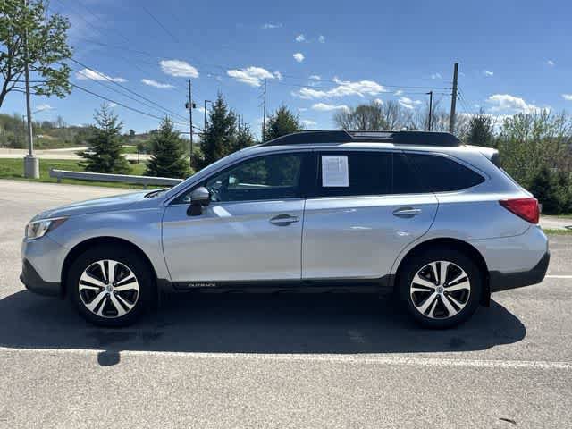 Used 2018 Subaru Outback 2.5i Limited AWD/4WD image 2