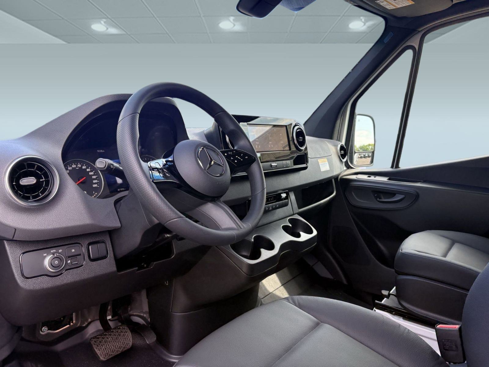 New 2025 Mercedes-Benz Sprinter 2500 image 4