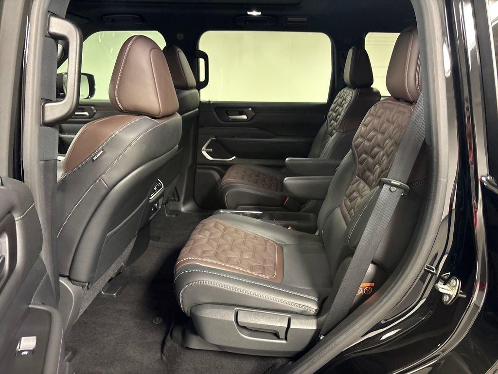 Used 2025 Nissan Armada Platinum Reserve AWD/4WD image 29