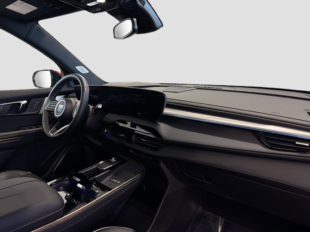 Used 2025 Buick Enclave Avenir image 33