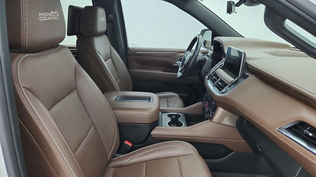 Used 2024 Chevrolet Tahoe High Country w/ Advanced Technology Package AWD/4WD image 33