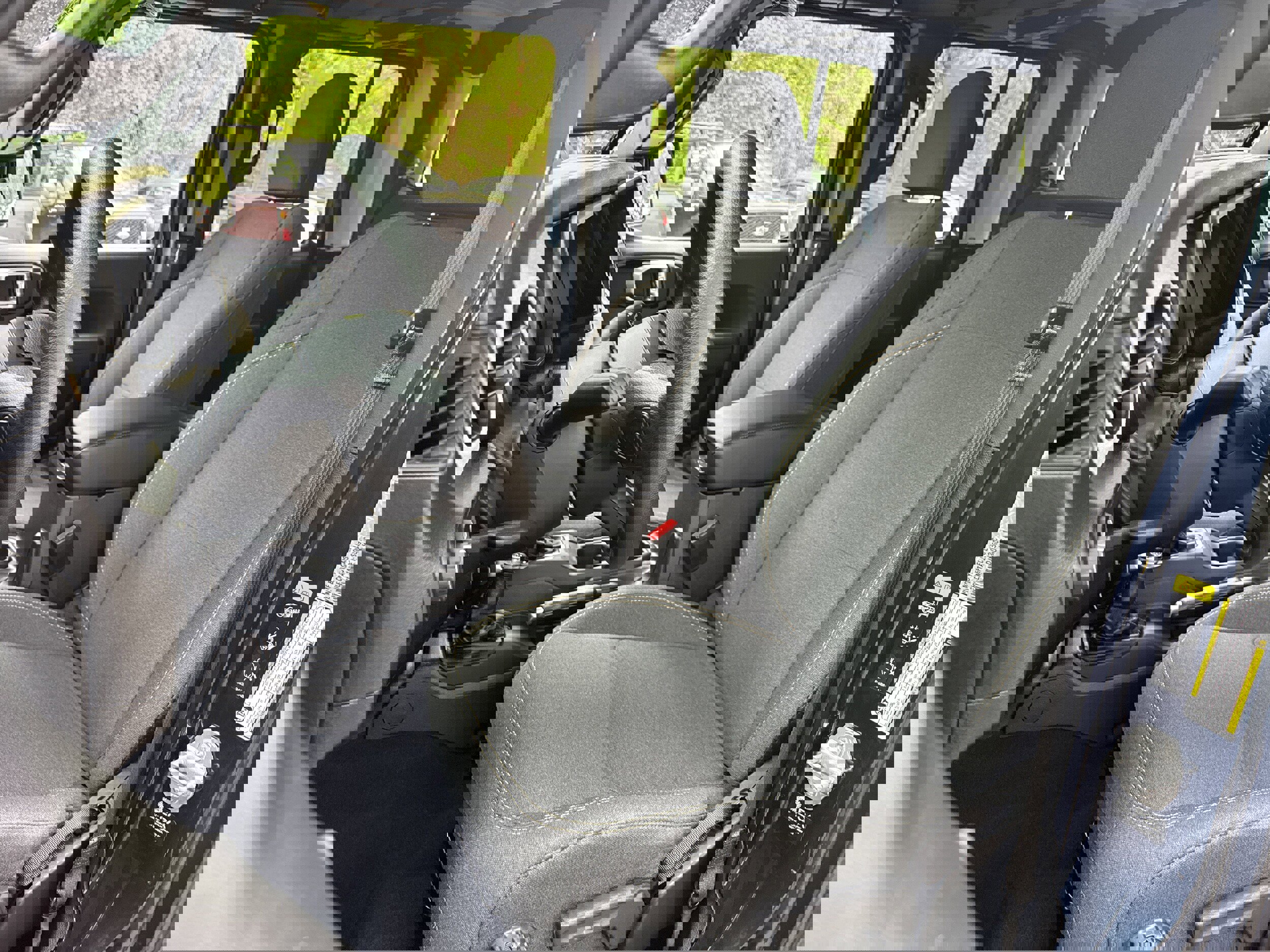 Used 2025 Jeep Gladiator Sport image 5