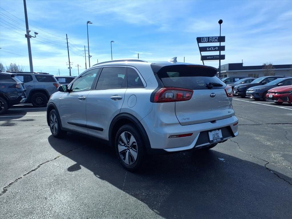 Used 2018 Kia Niro EX image 28