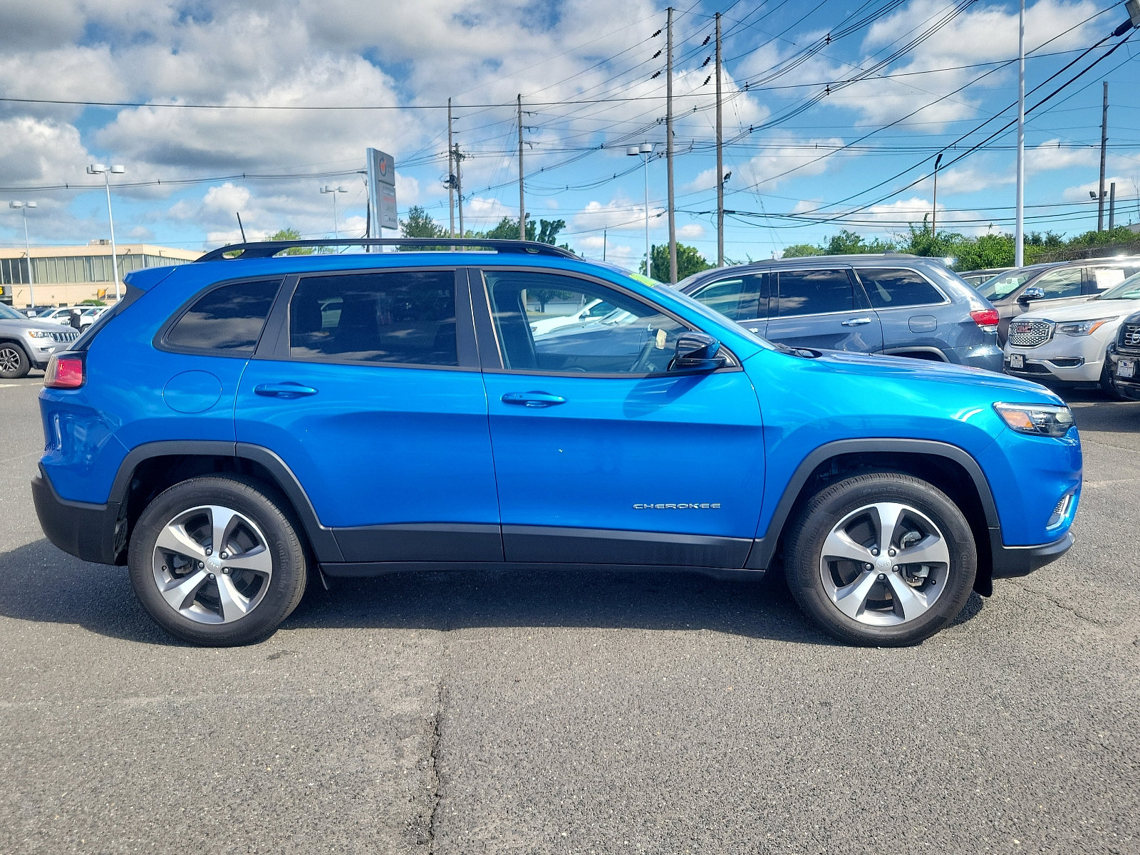 Certified 2022 Jeep Cherokee Limited image 7