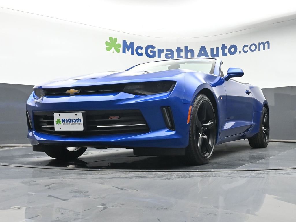 Used 2018 Chevrolet Camaro LT RWD image 6
