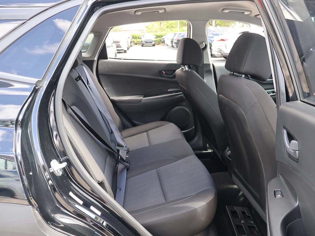Used 2023 Hyundai Kona SEL w/ Cargo Package AWD/4WD image 32