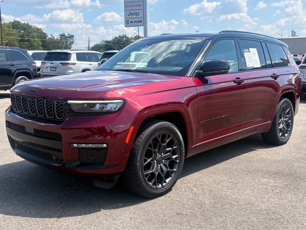 Used 2024 Jeep Grand Cherokee L Summit AWD/4WD image 3