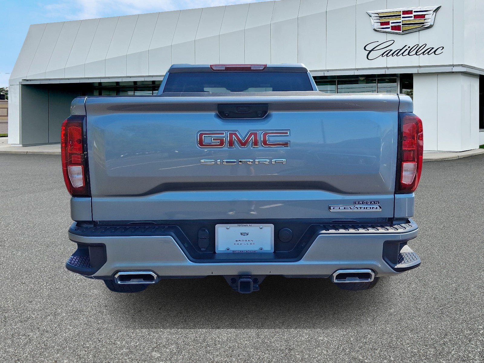 Used 2025 GMC Sierra 1500 Elevation AWD/4WD image 5