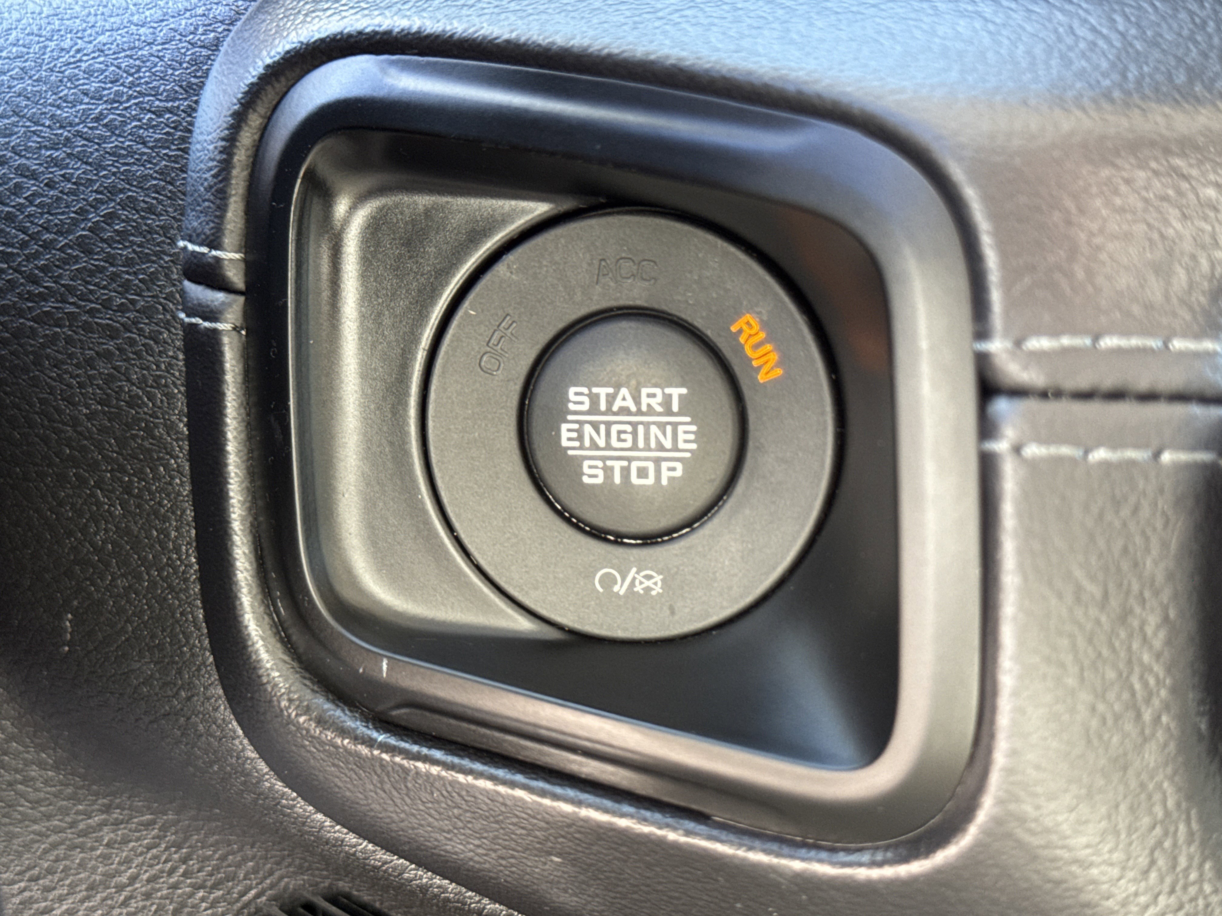 Used 2025 Jeep Wrangler Unlimited Rubicon image 22