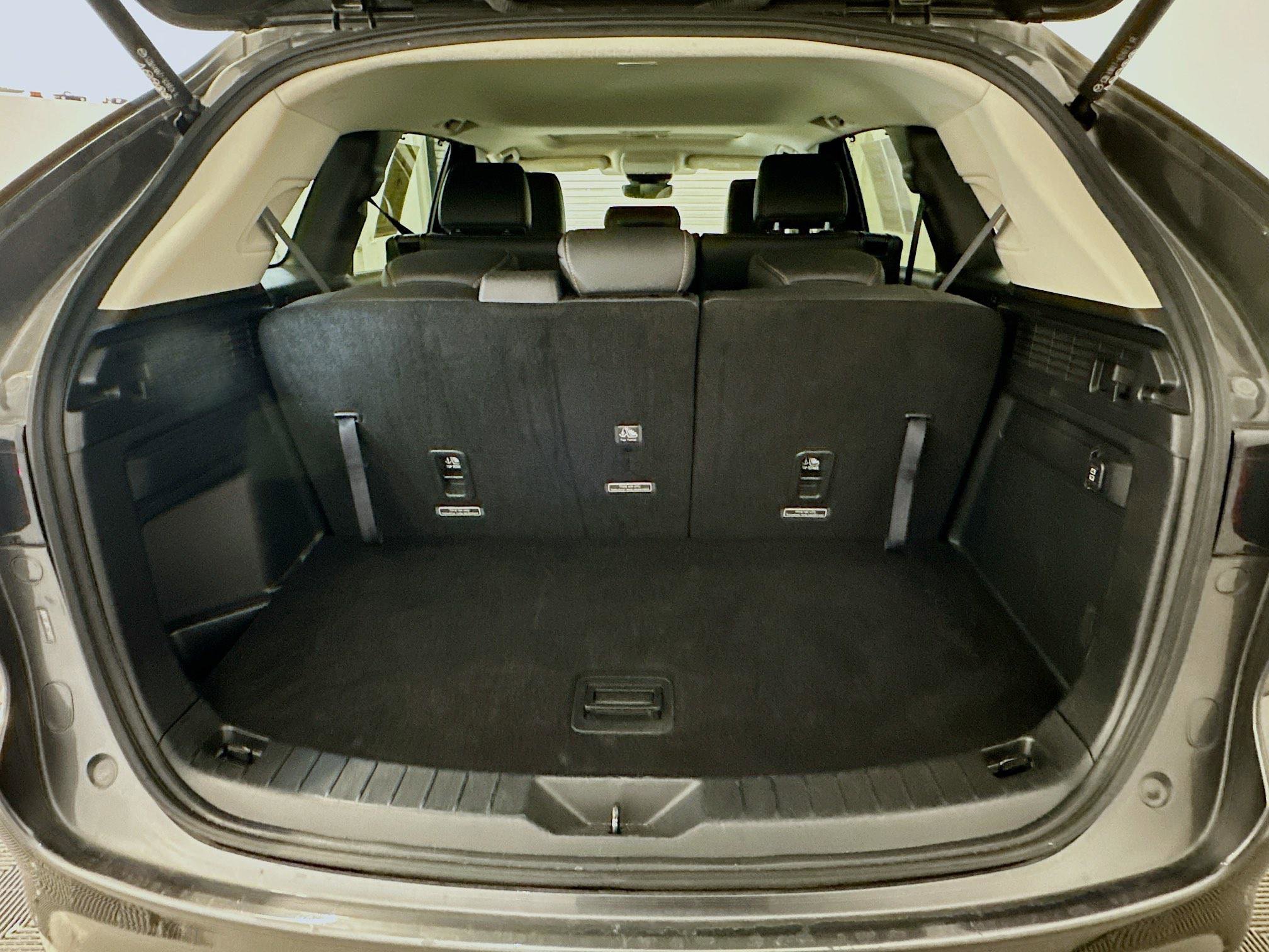 Used 2024 MAZDA CX-90 3.3 Turbo w/ Preferred Plus image 32