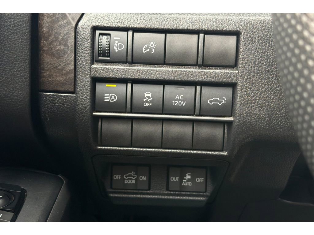 Used 2024 Toyota Tacoma Limited w/ Limited Package (LT) image 30