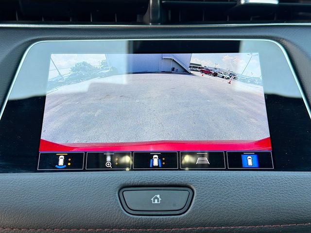 Used 2022 Cadillac XT4 Sport w/ Comfort Package FWD image 32
