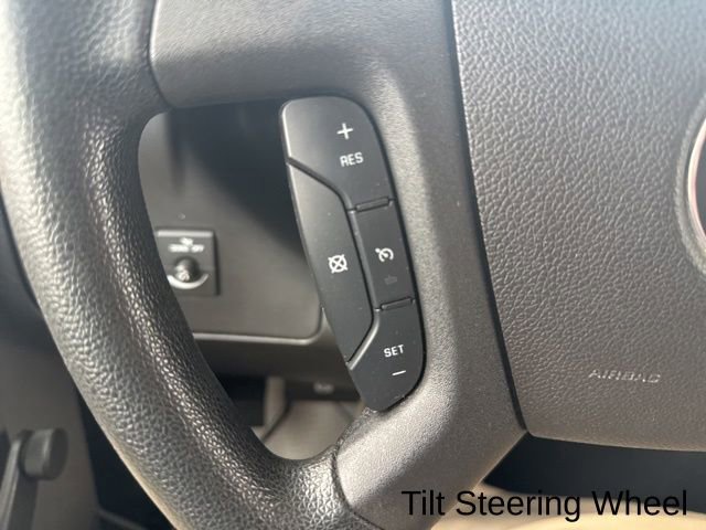 Used 2018 Chevrolet Express 3500 w/ Driver Convenience Package image 22