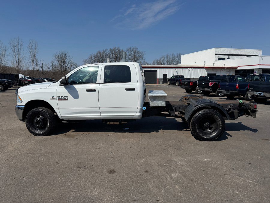 Used 2017 RAM 3500 Tradesman w/ Chrome Appearance Group image 2