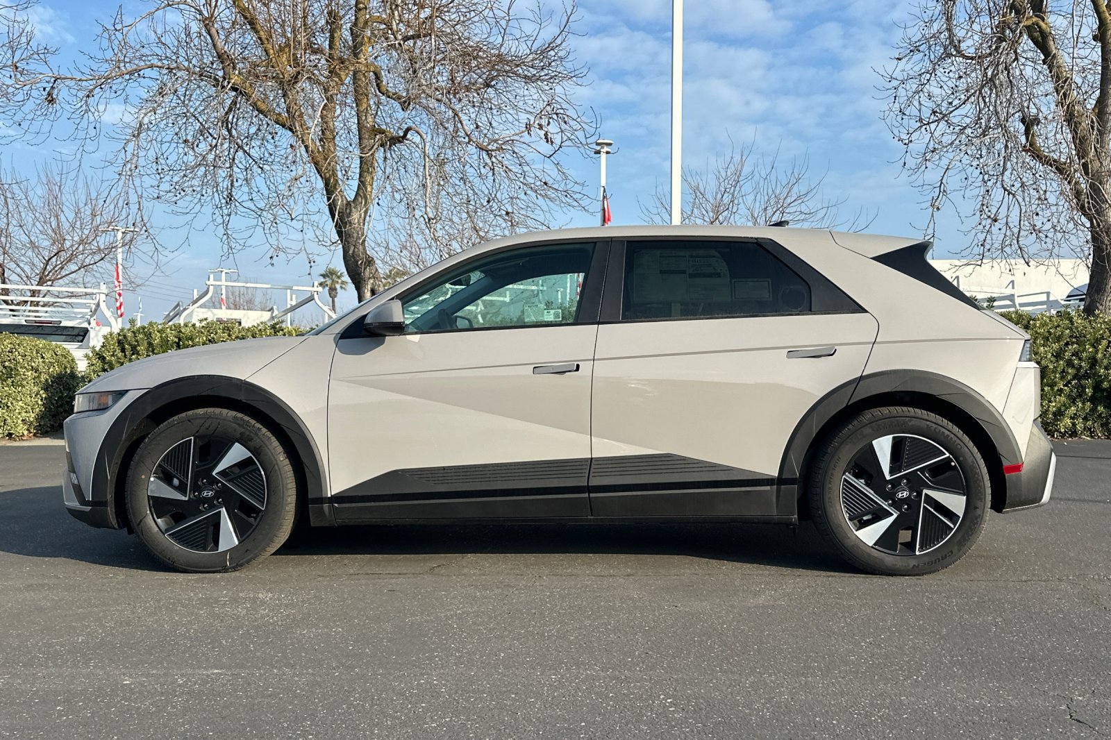 New 2026 Hyundai Ioniq 5 SEL image 7