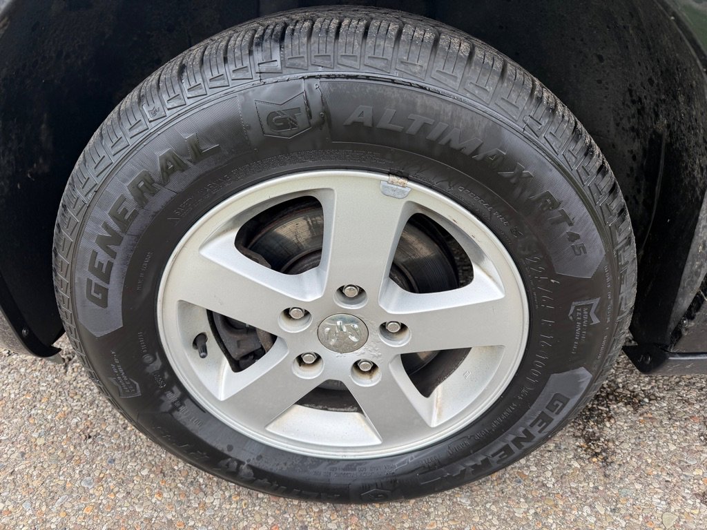 Used 2010 Dodge Grand Caravan SXT FWD image 16